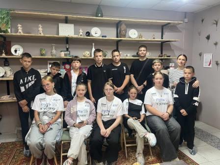 Работа  в  гончарной мастерской участников проекта "Путь к успеху"